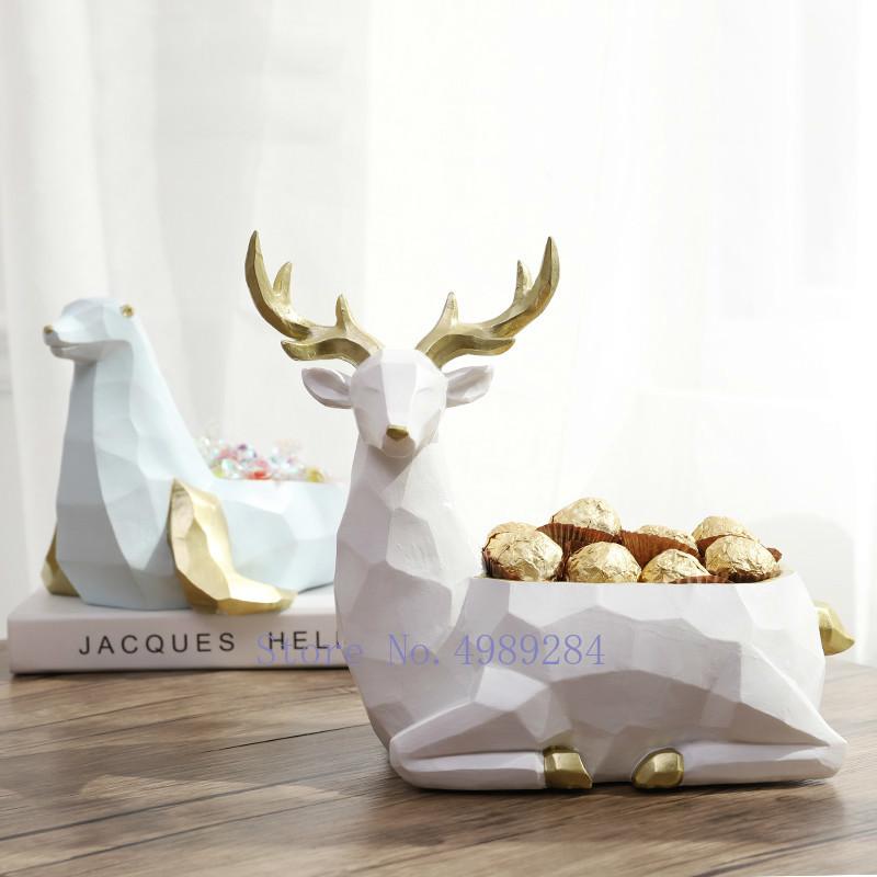Nordic Resin Creative geometric deer Desktop storage box Entrance key living room Decorative ornaments Snack home decoration
Nordic Resin Creative geometric deer Desktop storage box Entrance key living room Decorative ornaments Snack home decoration