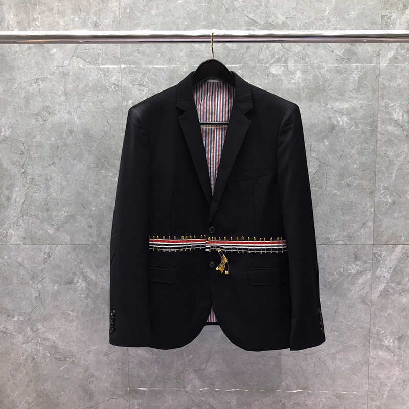 Tb Thom Male Suit Autunm Winter Fashion Brand Man Jacket Calssic Solid Blazer Rwb Belt with Pin Casual Formal Wholesale, Black 
Tb Thom Male Suit Autunm Winter Fashion Brand Man Jacket Calssic Solid Blazer Rwb Belt with Pin Casual Formal Wholesale, Black