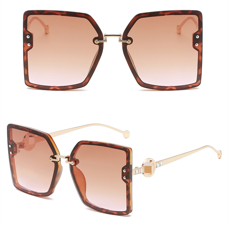 L2039 Fashion Round Sunglasses Eyewear Sun Glasses Designer Brand Black Metal Frame Dark 50mm Glass Lenses For Mens Womens Better Brown Cases
L2039 Fashion Round Sunglasses Eyewear Sun Glasses Designer Brand Black Metal Frame Dark 50mm Glass Lenses For Mens Womens Better Brown Cases