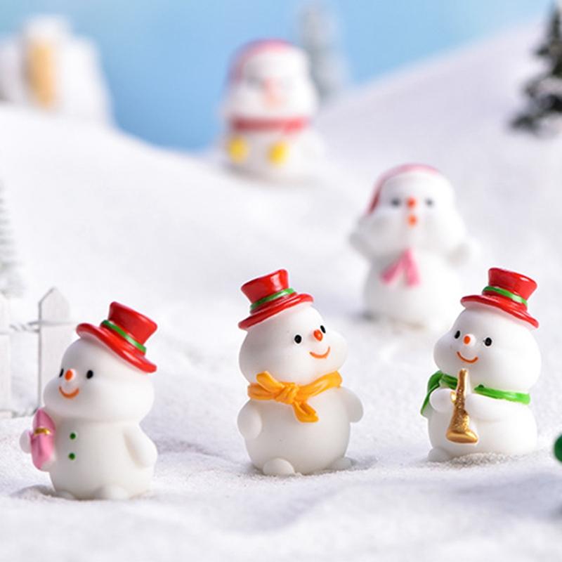 Cute Miniature Christmas Snowmen Micro Landscape Model Gift Box Terrarium Accessories Fairy Garden Figurines Dollhouse Decor
Cute Miniature Christmas Snowmen Micro Landscape Model Gift Box Terrarium Accessories Fairy Garden Figurines Dollhouse Decor