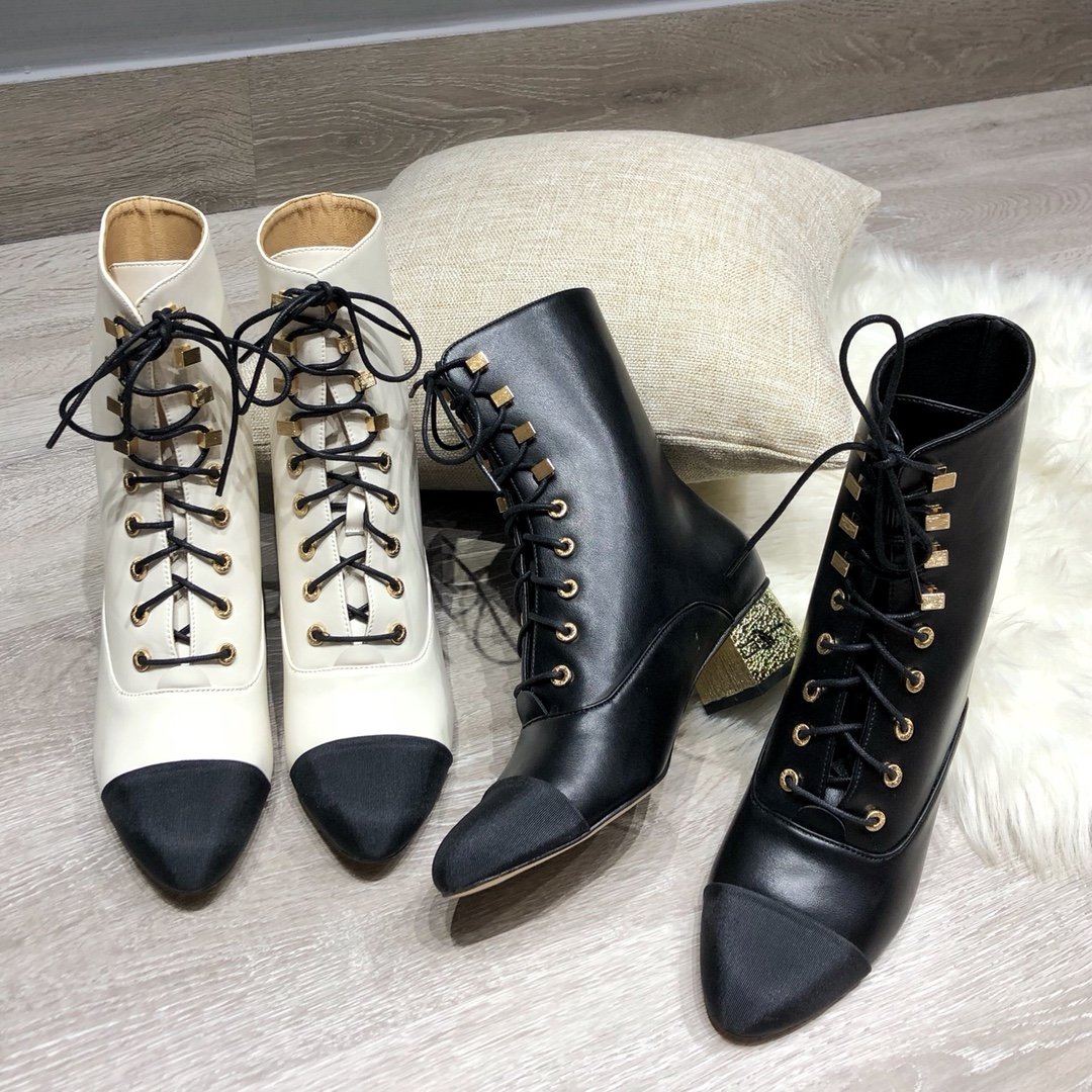 New Paris Brand C Royal Princess Booties Women Martin Boot Patchwork Cowskin Leather Boots Vintage Shoe Luxurys Designers God Heels Shoes, Black
New Paris Brand C Royal Princess Booties Women Martin Boot Patchwork Cowskin Leather Boots Vintage Shoe Luxurys Designers God Heels Shoes, Black
