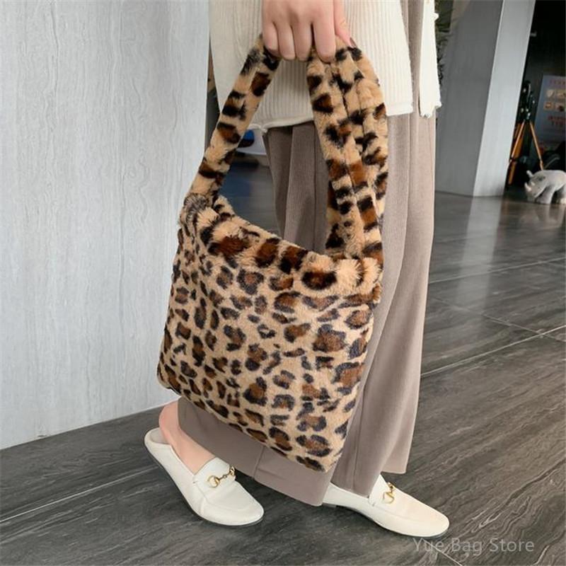 Fashion Leopard Print Crossbody Bag Women Plush Soft Casual Shoulder Messenger Bag Fluffy Female Handbag Dropshipping 30#, Brown
Fashion Leopard Print Crossbody Bag Women Plush Soft Casual Shoulder Messenger Bag Fluffy Female Handbag Dropshipping 30#, Brown