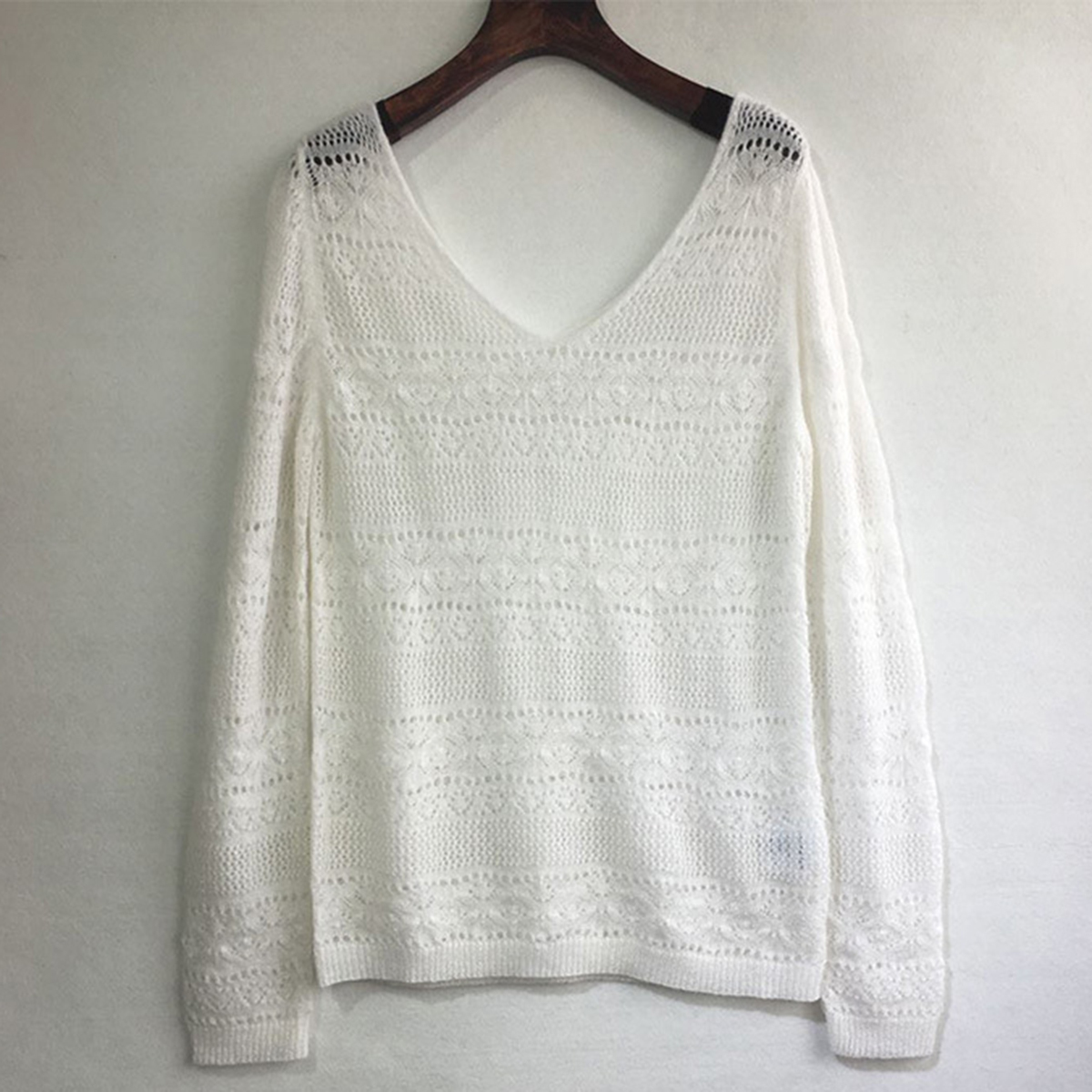 Hollow out female casual autumn double neck long white sleeve thin wool 2020 chic women's sweater fall
Hollow out female casual autumn double neck long white sleeve thin wool 2020 chic women's sweater fall