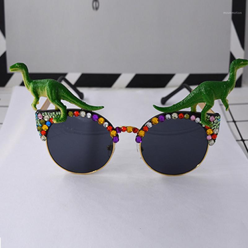 Handmade Dinosaur Diamond Crystal Sunglasses Women Vintage Brand Baroque Retro Sun Glasses Female Party Oculos Feminino De Sol1
Handmade Dinosaur Diamond Crystal Sunglasses Women Vintage Brand Baroque Retro Sun Glasses Female Party Oculos Feminino De Sol1
