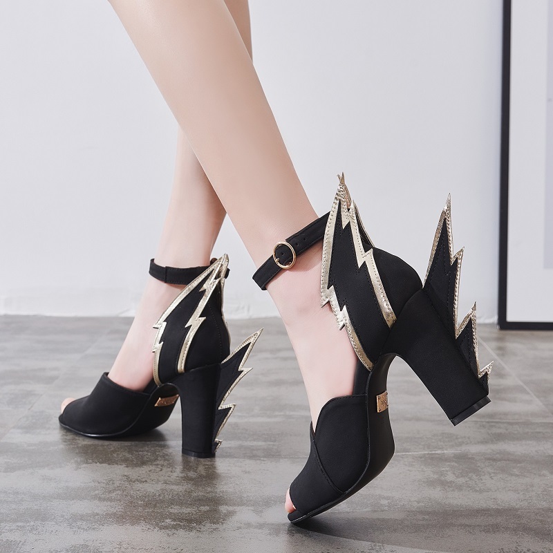 Your 2020 sandals will see a feminine word bolt high 9.5cm with an open finger women's shoes in thick heels, Blake
Your 2020 sandals will see a feminine word bolt high 9.5cm with an open finger women's shoes in thick heels, Blake