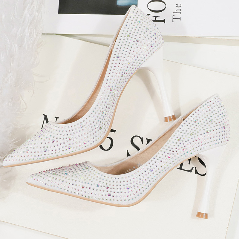 2021 new woman .5cm 6.5cm low heels high glitter crystal pumps elegant pink wedding scarpins strass shoes FLLC, Gold nine.
2021 new woman .5cm 6.5cm low heels high glitter crystal pumps elegant pink wedding scarpins strass shoes FLLC, Gold nine.