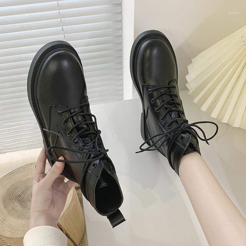 Shoes Flat Heel Boots Women New 2021 Round Toe Lace Up Luxury Designer Ladies Fashion Rock Low Black Autumn Cross-tied PVC1
Shoes Flat Heel Boots Women New 2021 Round Toe Lace Up Luxury Designer Ladies Fashion Rock Low Black Autumn Cross-tied PVC1