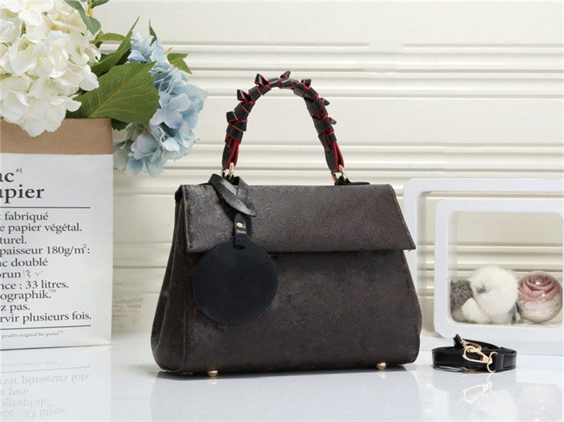 2020 styles Handbag Famous Name Fashion Leather Handbags Women Tote Shoulder Bags Lady Leather Handbags M Bags purse A035
2020 styles Handbag Famous Name Fashion Leather Handbags Women Tote Shoulder Bags Lady Leather Handbags M Bags purse A035