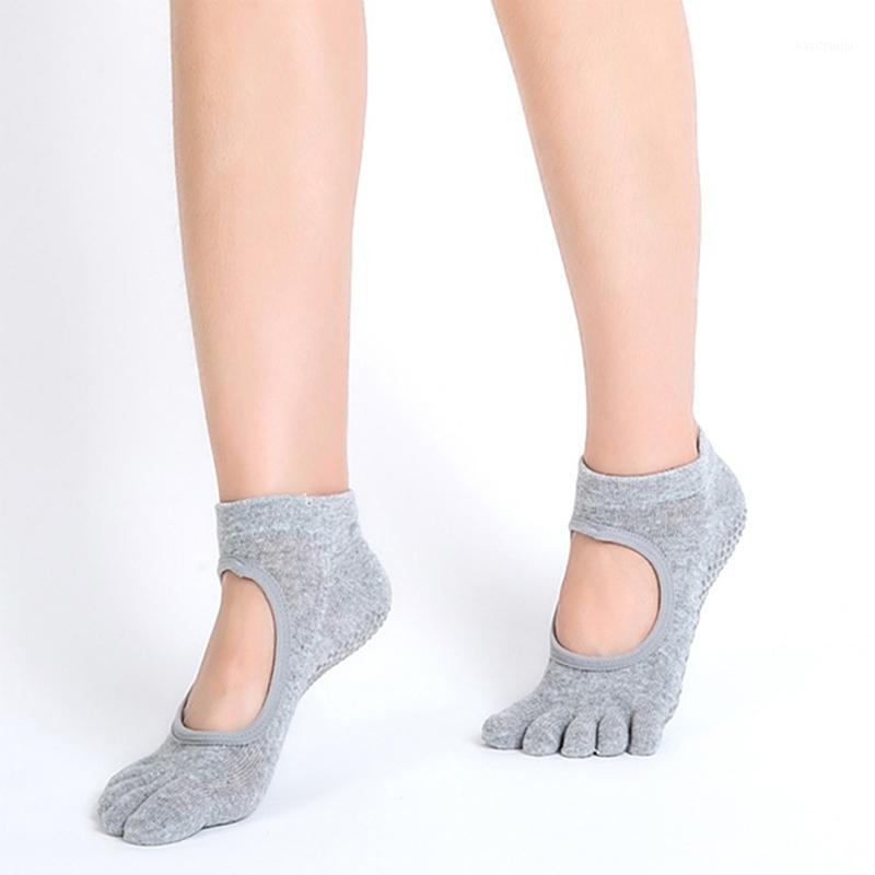 New Female Socks Backless non-slip Breathable Pilates Ballet Socks Sports Fitness Women High Quality Solid Color1, Black
New Female Socks Backless non-slip Breathable Pilates Ballet Socks Sports Fitness Women High Quality Solid Color1, Black
