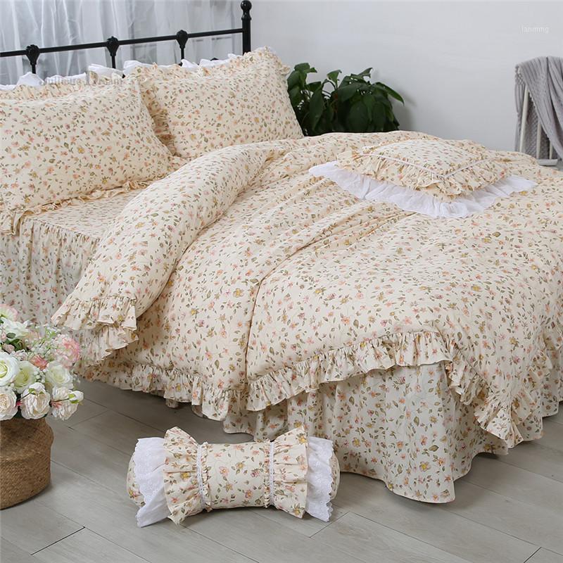 New Elegant print bedding set Ruffles duvet cover beddings Queen bed sheet Princess home Solid bed linen Decorative clothes1, Bed skirt type
New Elegant print bedding set Ruffles duvet cover beddings Queen bed sheet Princess home Solid bed linen Decorative clothes1, Bed skirt type