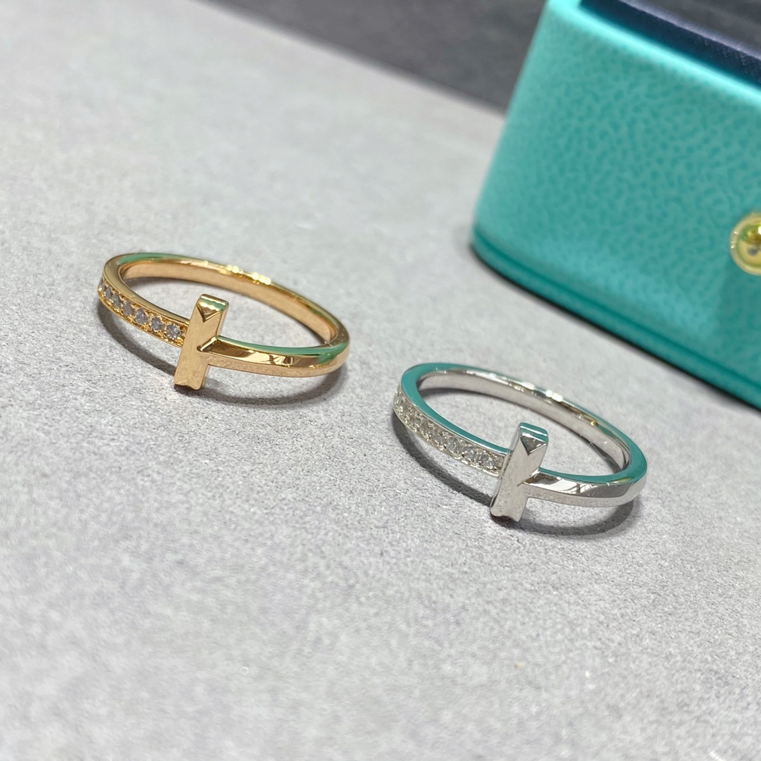 Designers ring Luxurys Couple rings women jewelry Classic eight claw diamonds Band Rings Sterling Silver as jewelrys gifts Simple versatile style good nice
Designers ring Luxurys Couple rings women jewelry Classic eight claw diamonds Band Rings Sterling Silver as jewelrys gifts Simple versatile style good nice
