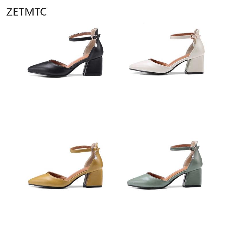 2020 spring hollow coarse sandals high-heeled shallow mouth pointed baotou shoes women Female sexy high heels large size34-43, Black
2020 spring hollow coarse sandals high-heeled shallow mouth pointed baotou shoes women Female sexy high heels large size34-43, Black