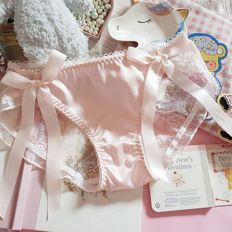 Lolita Ribbon Bowknot underpants Pink Sexy Hollow Out Lace Satin Splice Briefs Yonug Girl Student Kawaii Slim Panties Underwear1
Lolita Ribbon Bowknot underpants Pink Sexy Hollow Out Lace Satin Splice Briefs Yonug Girl Student Kawaii Slim Panties Underwear1