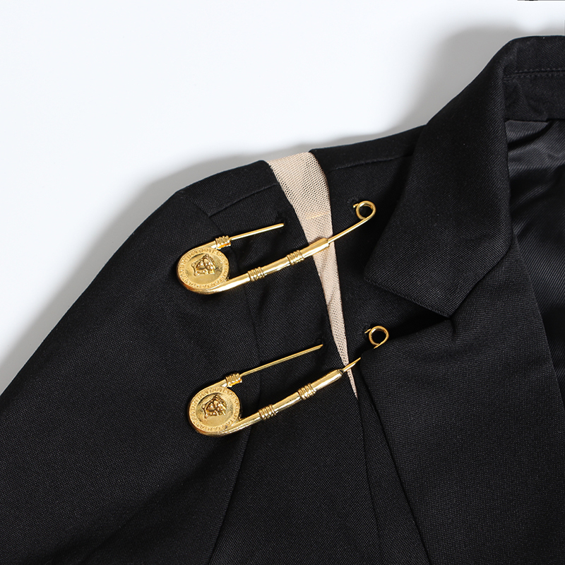 TWOTWINSTYLE Loose Fit Black Hollow Out Pin Spliced Jacket Blazer New Lapel Long Sleeve Women Coat Fashion Tide Autumn Winter LJ201214