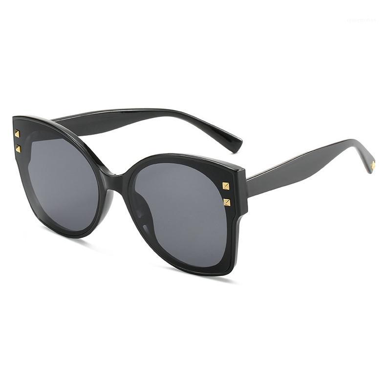 Fashion Vintage Cat Eye Sunglasses Women Retor Brand Deisgn Gradient Shades Plastic Material Lens 9071 UV400 Protection Eyewear1
Fashion Vintage Cat Eye Sunglasses Women Retor Brand Deisgn Gradient Shades Plastic Material Lens 9071 UV400 Protection Eyewear1