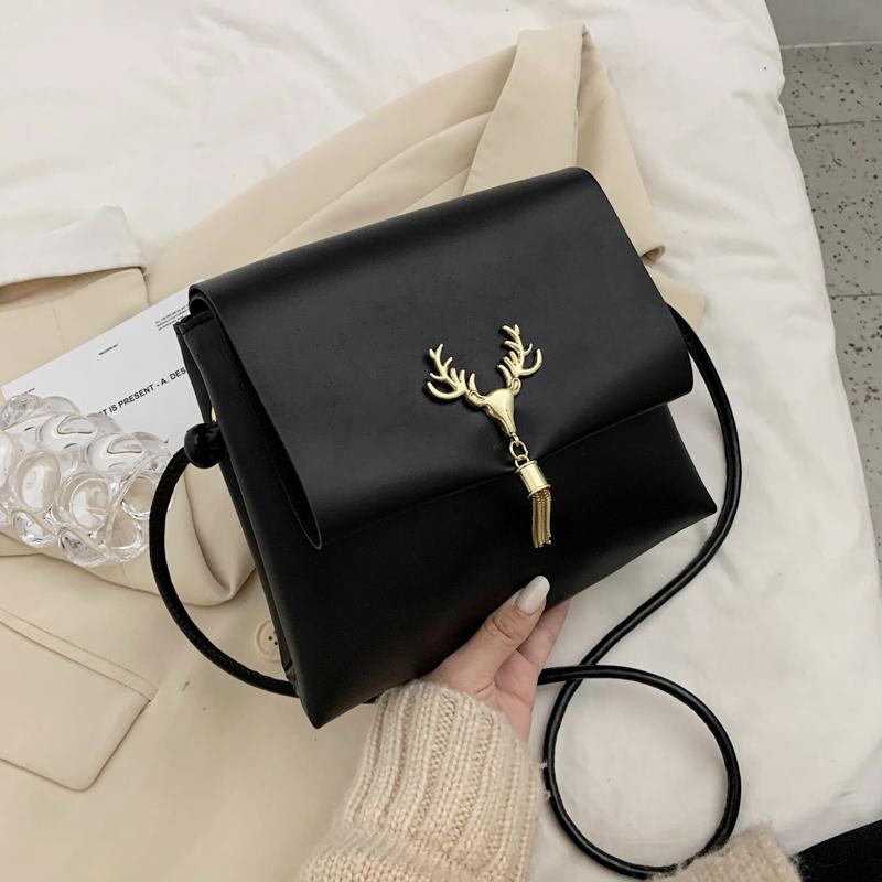 Toposhine Tassel Women Shoulder Bag Double Pockets Fashion Design Flap Bag Round Belt Women New Square Design Crossbody, Black
Toposhine Tassel Women Shoulder Bag Double Pockets Fashion Design Flap Bag Round Belt Women New Square Design Crossbody, Black