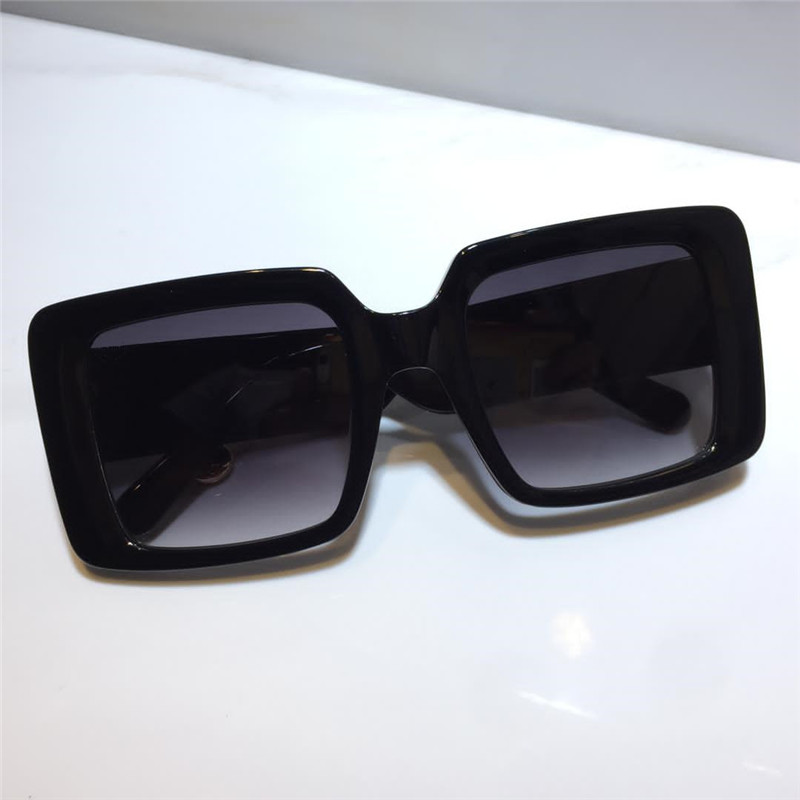 2165 Ladies Men Popular Sunglasses Fashion Square Wrap Around Temples With Pendant Universal Model Full Frame Leopard Color Free with Box
2165 Ladies Men Popular Sunglasses Fashion Square Wrap Around Temples With Pendant Universal Model Full Frame Leopard Color Free with Box
