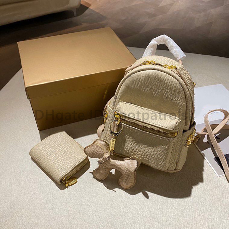 Best Luxury Designer Fashion woman Letter Lady Composite Bag Printed Genuine Leather Tote Fashion Backpack Style Unisex mini Satchels bags
Best Luxury Designer Fashion woman Letter Lady Composite Bag Printed Genuine Leather Tote Fashion Backpack Style Unisex mini Satchels bags