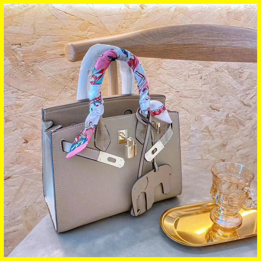 Leather Ribbon bag,women bags handbag Famous designer handbags Ladies handbag Fashion tote bag women's shop bags backpack, Random gift bag
Leather Ribbon bag,women bags handbag Famous designer handbags Ladies handbag Fashion tote bag women's shop bags backpack, Random gift bag
