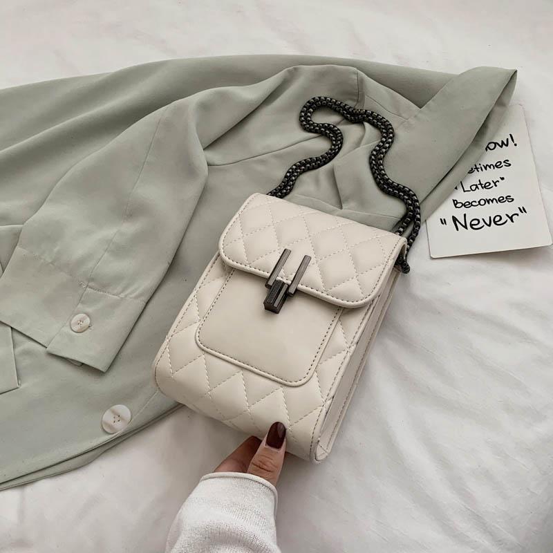 2020 summer new small bag mini female bag fashion mobile phone lingge chain shoulder ladies messenger, Black
2020 summer new small bag mini female bag fashion mobile phone lingge chain shoulder ladies messenger, Black