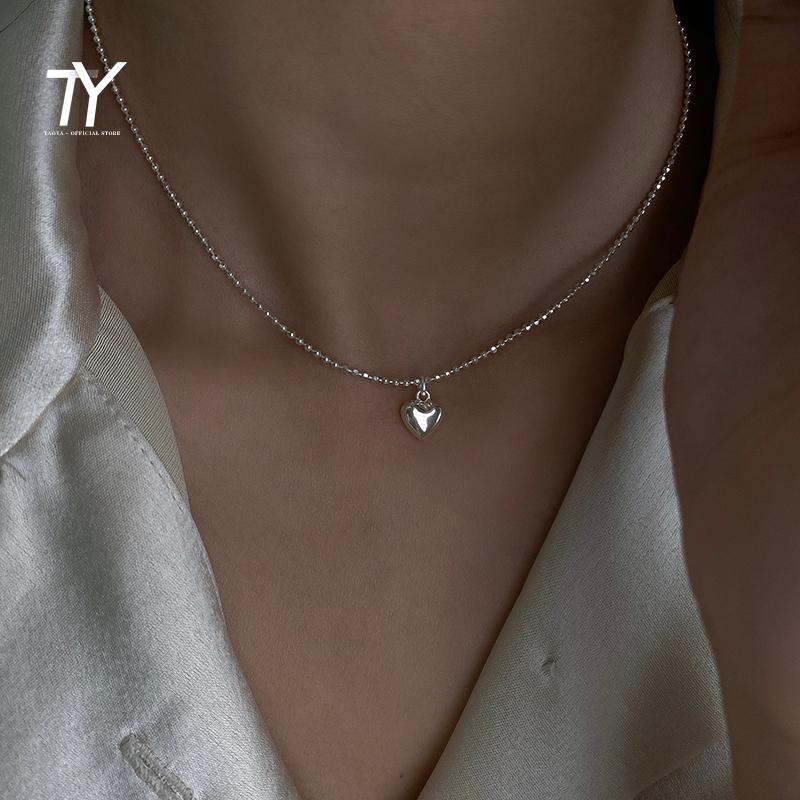 Chokers 2021 Bright Silvery Heart-Shaped Pendant Necklace For Woman Korean Fashion Jewelry Girl's Elegant Round Bead Clavicle Chain, Golden;silver
Chokers 2021 Bright Silvery Heart-Shaped Pendant Necklace For Woman Korean Fashion Jewelry Girl's Elegant Round Bead Clavicle Chain, Golden;silver