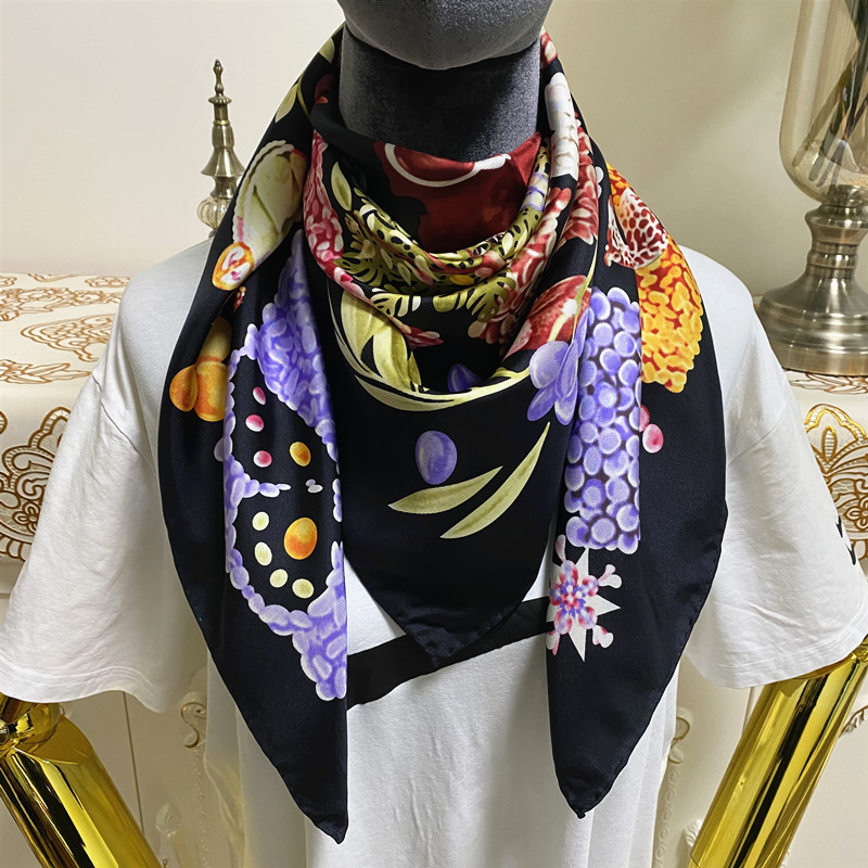 New style size 90cm - 90cm good quality 100% twill silk material black color print flowers pattern square scarf for women, Blue;gray
New style size 90cm - 90cm good quality 100% twill silk material black color print flowers pattern square scarf for women, Blue;gray