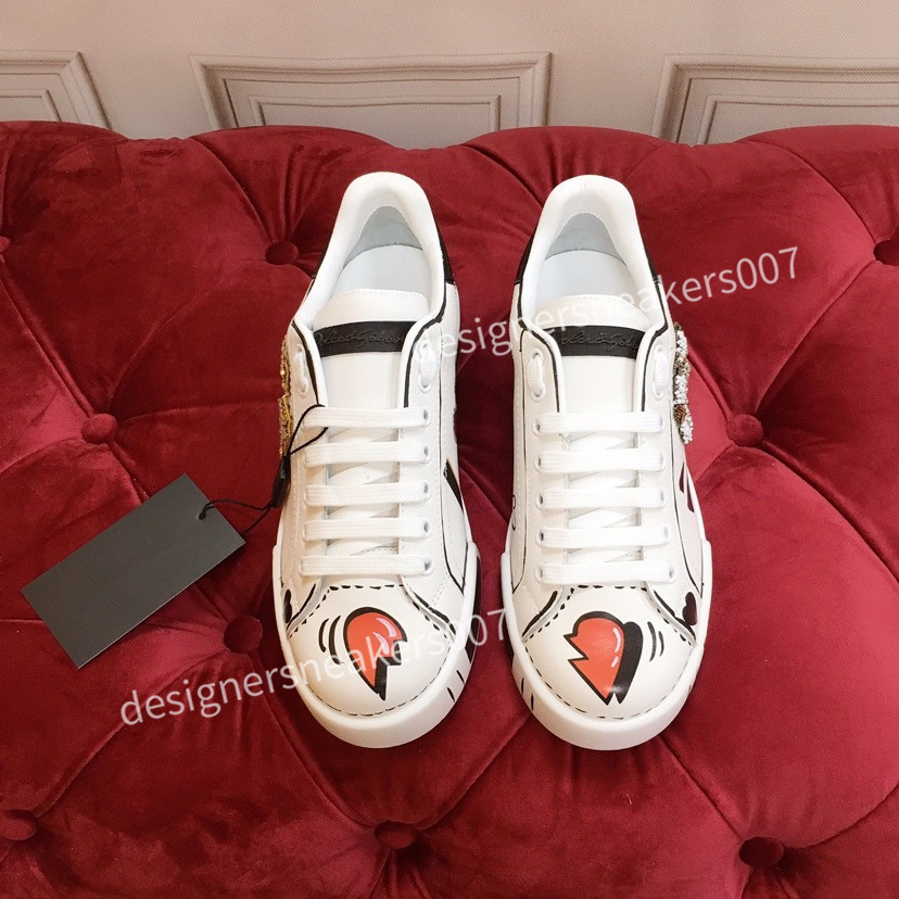 2021the new Mans arrival Casual Shoes White Black Red Fashion Mens Women Leather Breathable Shoes Open Low sports Sneakers hc191009, 01
2021the new Mans arrival Casual Shoes White Black Red Fashion Mens Women Leather Breathable Shoes Open Low sports Sneakers hc191009, 01