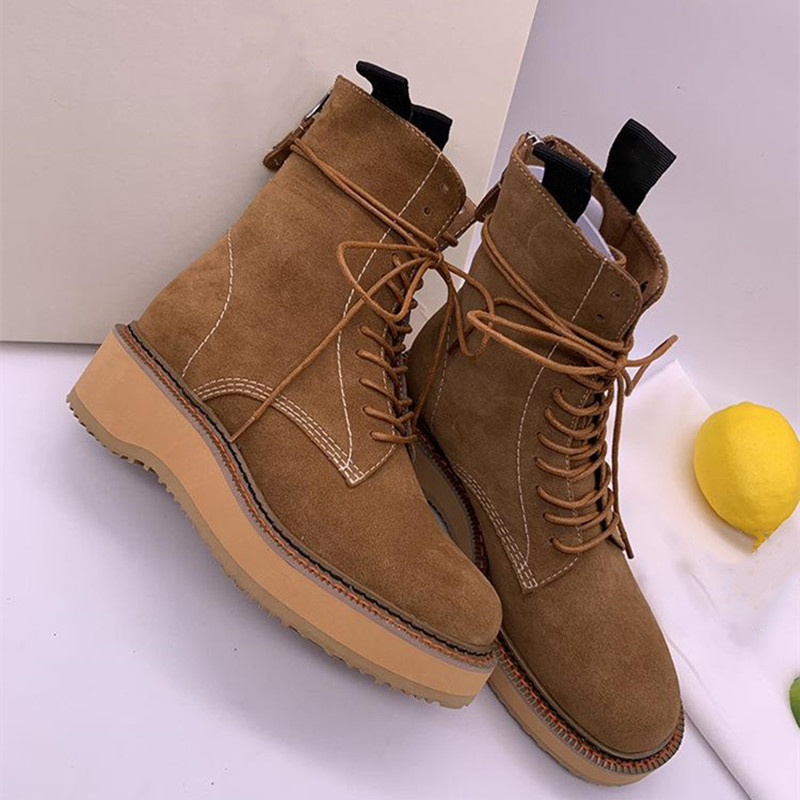 2020 Summer Martin Boot R13 Muffin Thickness Shoe Leather European Station Locomotive Boots Lady Cowhide with Case, Black nubuck
2020 Summer Martin Boot R13 Muffin Thickness Shoe Leather European Station Locomotive Boots Lady Cowhide with Case, Black nubuck