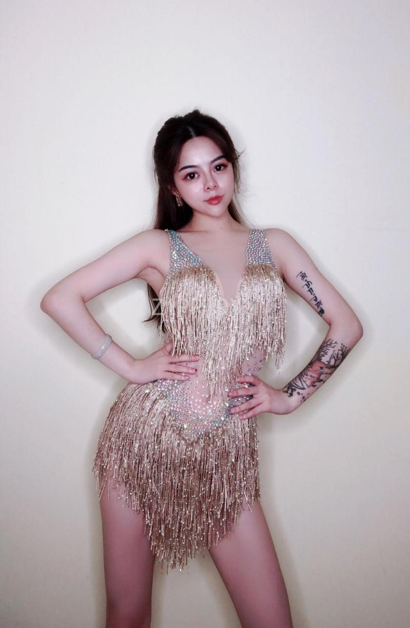 Fashion Multi-color Stones Through Gold Fringe Bodysuit Birthday Celebrate Dance Outfit Bar Women Singer Prom Tassel Clothes
Fashion Multi-color Stones Through Gold Fringe Bodysuit Birthday Celebrate Dance Outfit Bar Women Singer Prom Tassel Clothes