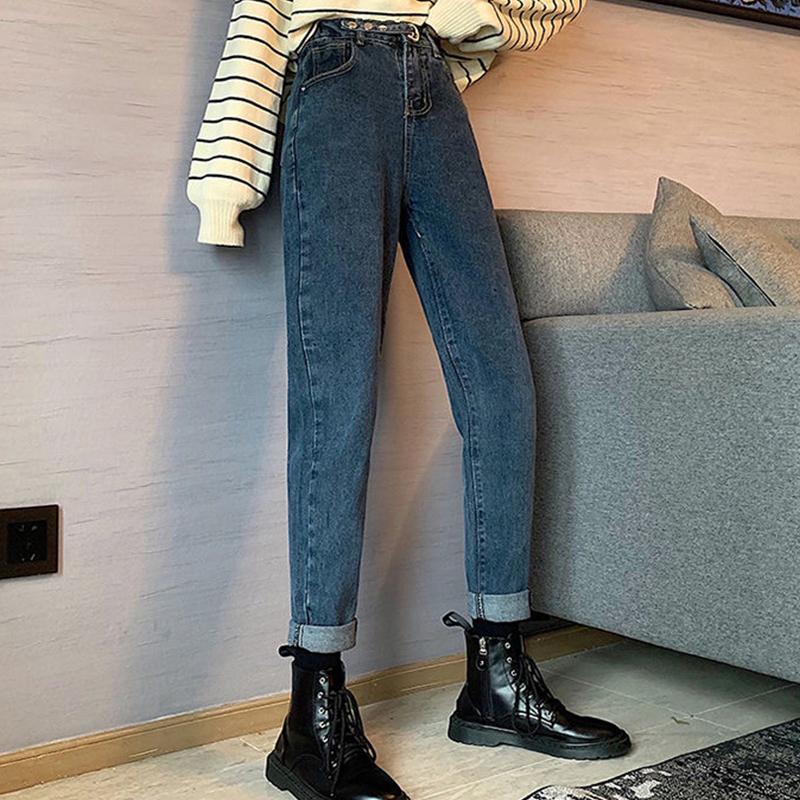 Women' Spring Autumn Straight Jeans Women' High Waist Solid Color Button Loose Pockets Harem Pants KK0259, Blue
Women' Spring Autumn Straight Jeans Women' High Waist Solid Color Button Loose Pockets Harem Pants KK0259, Blue