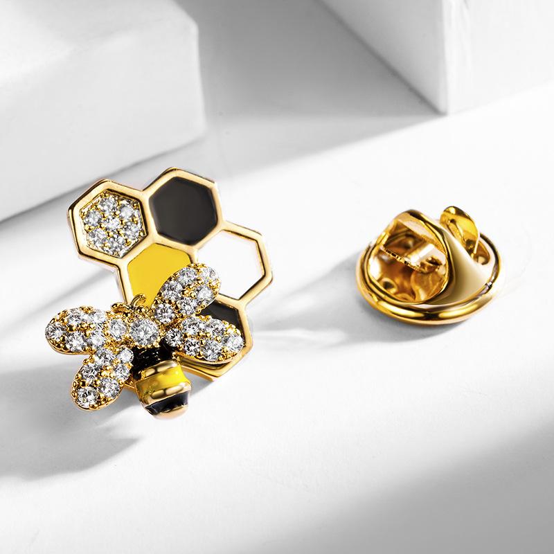 Pins, Brooches Womens Fashion Cute Small Bee Enamel Pins Mens 2 Pieces Tiny CZ Delicate Honeycomb Buttons Lovely Lapel Brooch Pin
Pins, Brooches Womens Fashion Cute Small Bee Enamel Pins Mens 2 Pieces Tiny CZ Delicate Honeycomb Buttons Lovely Lapel Brooch Pin