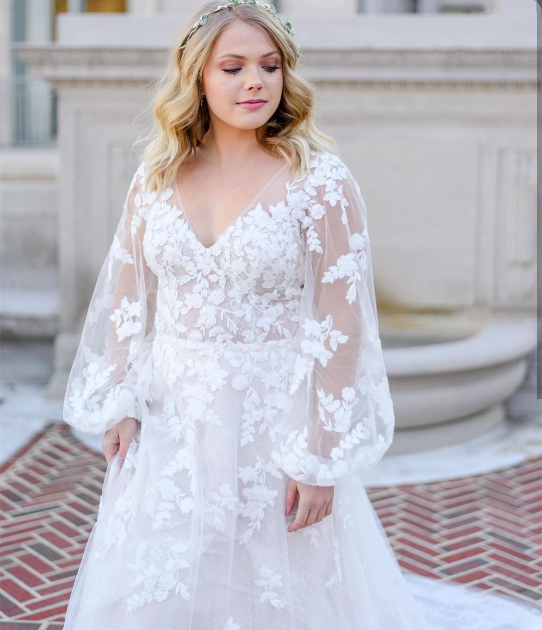 Pretty Lace Country Wedding Dresses A Line New 2023 Illusion Puff Long Sleeve Garden Bridal Wedding Gowns Court Train V Neck Bride Dress