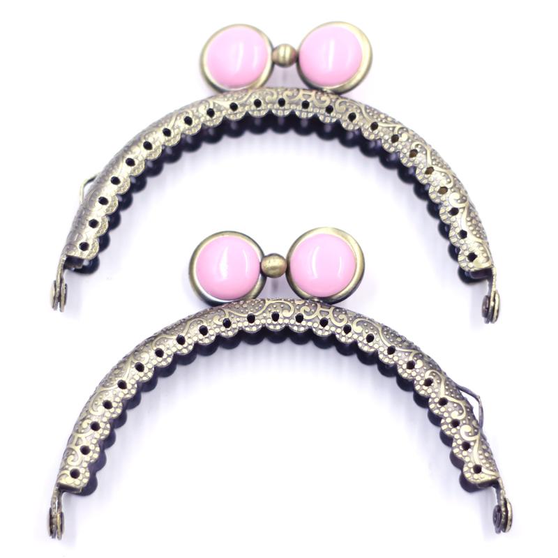 85mm Bronze Tone Arch Metal Purse Bag Frame Purple Resin Oblate Head Wallet Kiss Clasp Buckle Handle Replacement Hardware
85mm Bronze Tone Arch Metal Purse Bag Frame Purple Resin Oblate Head Wallet Kiss Clasp Buckle Handle Replacement Hardware