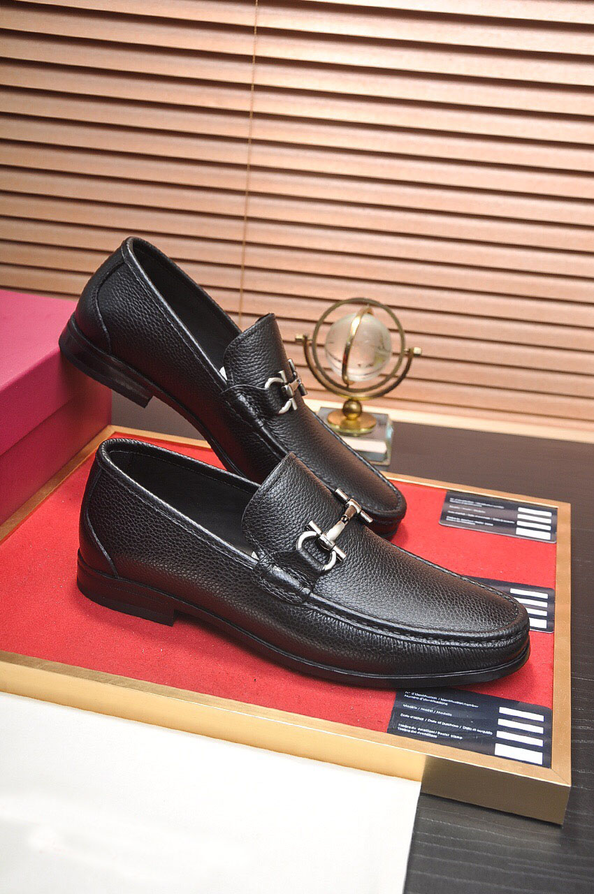 2021 Men Formal Dress Shoes Brand Handmade Classic Style Party Genuine Leather Wedding Flats Business Oxfords Size 38-44, Black 1
2021 Men Formal Dress Shoes Brand Handmade Classic Style Party Genuine Leather Wedding Flats Business Oxfords Size 38-44, Black 1