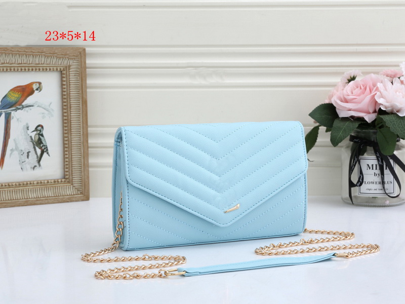 2022 bag Women blue Handbags Gold Chain ShoulderBags Crossbody Disco Messenger Bag Purse Wallet 23CM, 23x5x14 cm
2022 bag Women blue Handbags Gold Chain ShoulderBags Crossbody Disco Messenger Bag Purse Wallet 23CM, 23x5x14 cm