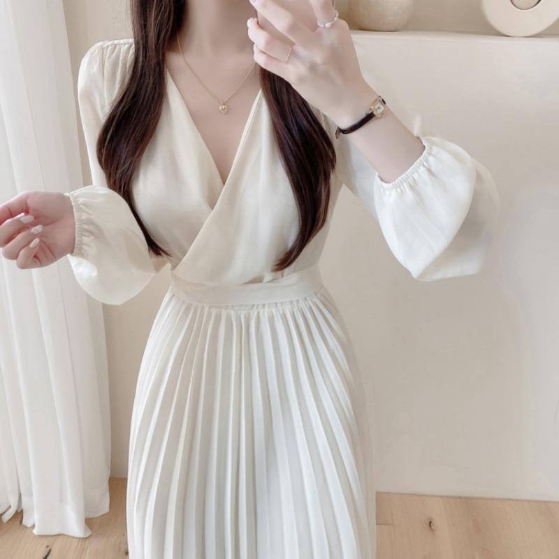 Casual Dresses Vestido Feminino Korean Chic Gentle Temperament Slim Cross V Neck White Chiffon Dress Women Pleated Long Sleeve Wild Sweet, Black;gray
Casual Dresses Vestido Feminino Korean Chic Gentle Temperament Slim Cross V Neck White Chiffon Dress Women Pleated Long Sleeve Wild Sweet, Black;gray