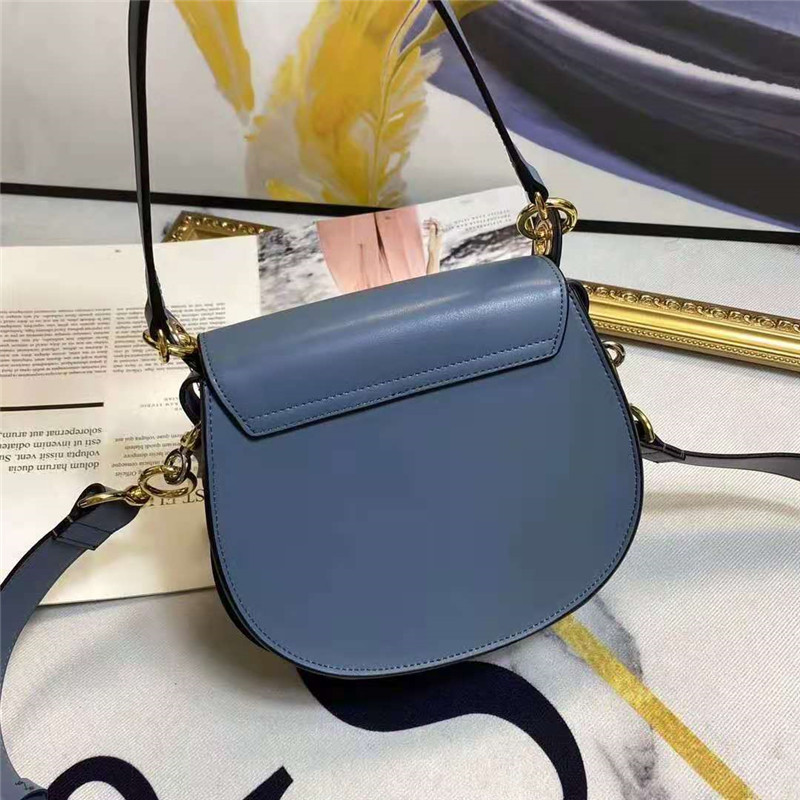 Nose Ring Buckle Baguette Cloe Sacs de luxe Gold Strap Shoulder Bag Flip Cover Leather Flap Letter Printing Plain Handbag Purse Free Gift#1, Army green
Nose Ring Buckle Baguette Cloe Sacs de luxe Gold Strap Shoulder Bag Flip Cover Leather Flap Letter Printing Plain Handbag Purse Free Gift#1, Army green