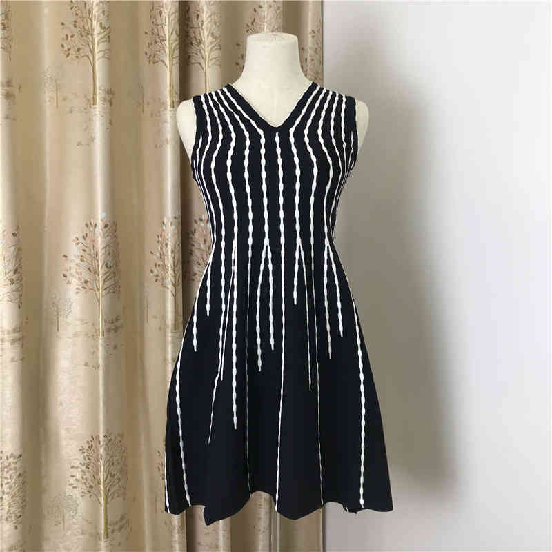 spring elegant dress women's stripe waist V-neck irregular wave point medium length A-line Clothing 60% off, Black
spring elegant dress women's stripe waist V-neck irregular wave point medium length A-line Clothing 60% off, Black