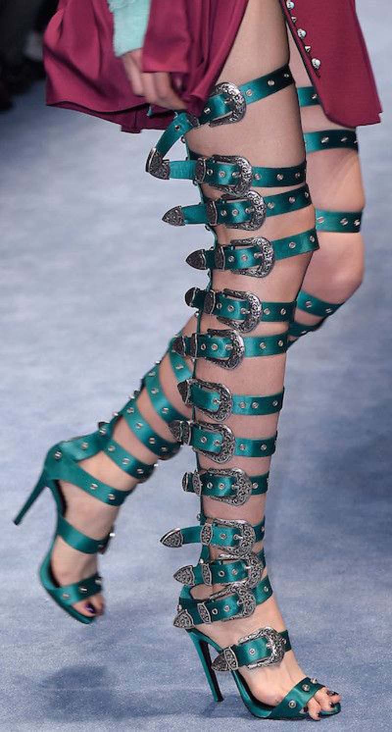 Metal Sexy Big Buckle Squeezing Stripes on Knee Sandals Open-toe Super High Leaves Ladies Clue Stage Boots Pjli, Cyan
Metal Sexy Big Buckle Squeezing Stripes on Knee Sandals Open-toe Super High Leaves Ladies Clue Stage Boots Pjli, Cyan