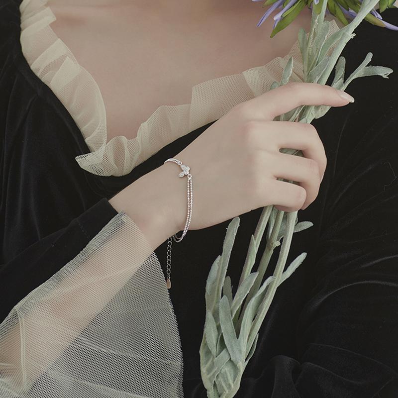 Multilayer Crystal Sweet Shining Zircon Butterfly Bracelet For Women Anti-allergic Simple Double Layer Chain Bracelet
Multilayer Crystal Sweet Shining Zircon Butterfly Bracelet For Women Anti-allergic Simple Double Layer Chain Bracelet