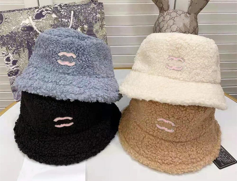 Men's and women's hats in spring and summer of 2020 A2 
Men's and women's hats in spring and summer of 2020 A2