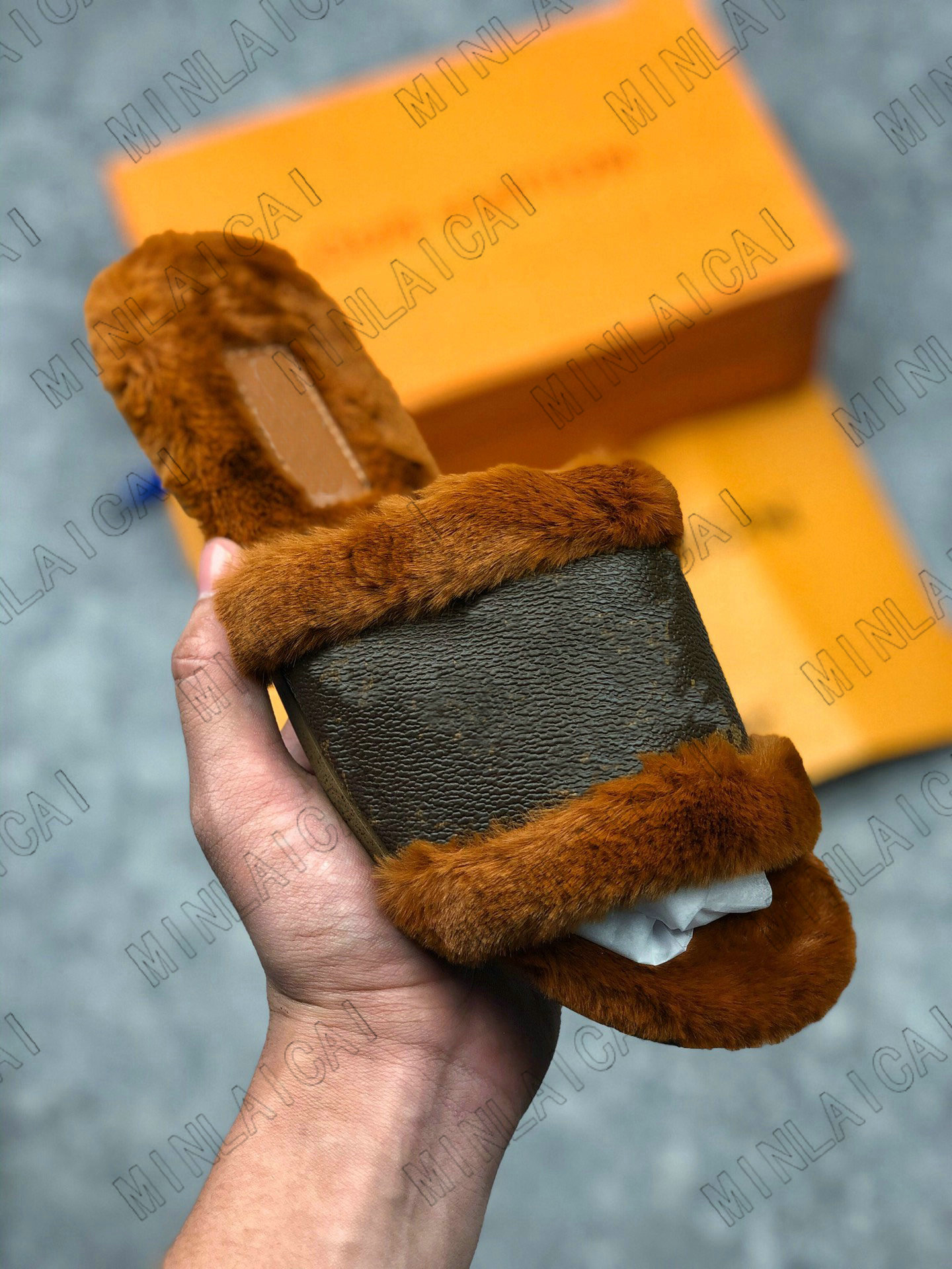Lady Lock IT Flat Mule Mink Slipper Luxurys Designer Flower Brown Patent Monogra Canvas Slides Sandals Winter Booties Moccasins Women Shoes, Customize
Lady Lock IT Flat Mule Mink Slipper Luxurys Designer Flower Brown Patent Monogra Canvas Slides Sandals Winter Booties Moccasins Women Shoes, Customize