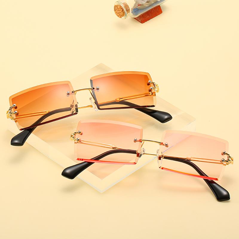 2020 Retro Sunglasses Women Brand Designer Fashion Rimless Gradient Sun Glasses Shades Cutting Lens Ladies Frameless Eyeglasses
2020 Retro Sunglasses Women Brand Designer Fashion Rimless Gradient Sun Glasses Shades Cutting Lens Ladies Frameless Eyeglasses