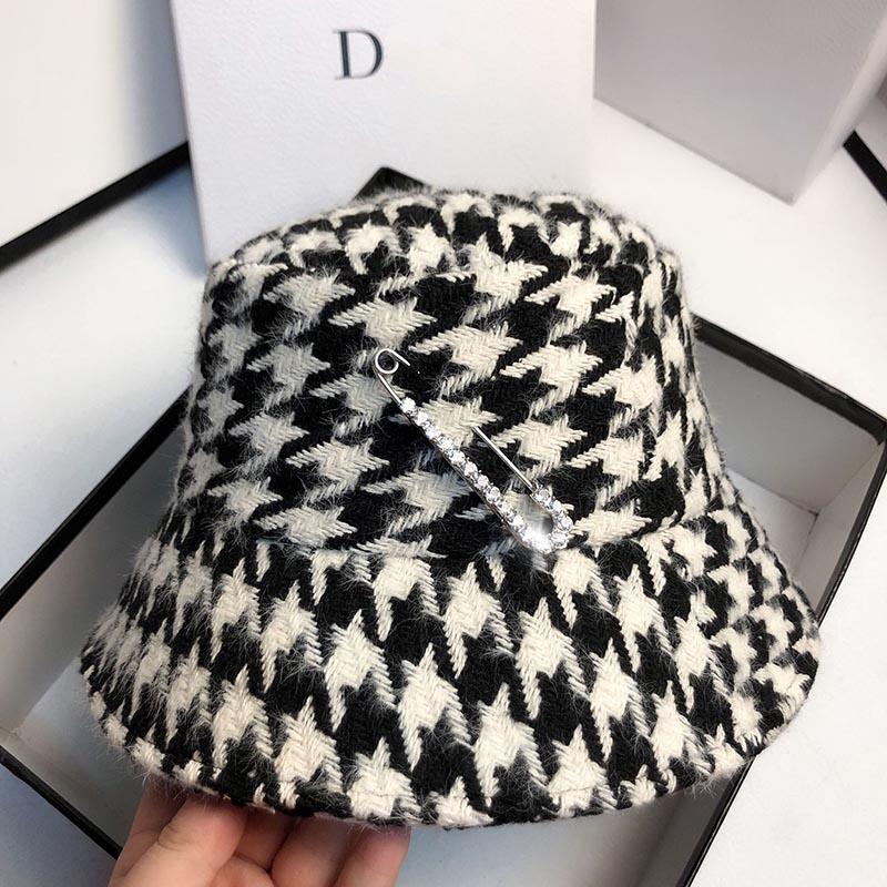 Wide Brim Hats Winter Bucket For Women Autumn Sun Hat Fashion Ladies Elegant Plaid Caps Rhinestone Pin Casual Houndstooth Cap, Black
Wide Brim Hats Winter Bucket For Women Autumn Sun Hat Fashion Ladies Elegant Plaid Caps Rhinestone Pin Casual Houndstooth Cap, Black