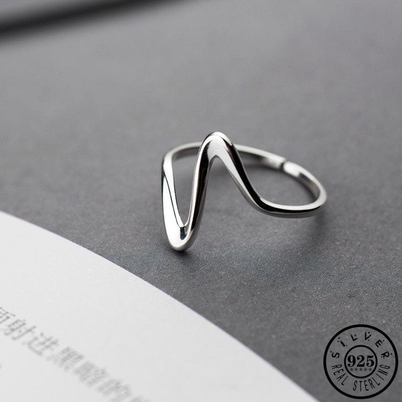 925 Sterling Silver Statement Minimalist Geometric Wave Shape Open Finger Ring Adjustable Knuckle Rings Jewelry for Women
925 Sterling Silver Statement Minimalist Geometric Wave Shape Open Finger Ring Adjustable Knuckle Rings Jewelry for Women