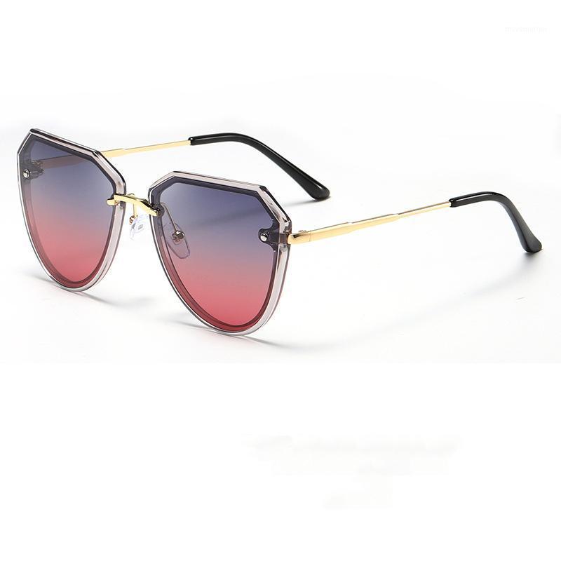 Luxury Oval Sunglasses Women Vintage Round Sun Glasses for Outdoor Summer Shades Accessories Oculos Gafas 202092WD1
Luxury Oval Sunglasses Women Vintage Round Sun Glasses for Outdoor Summer Shades Accessories Oculos Gafas 202092WD1