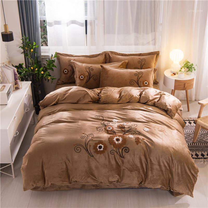 Embroidered Bedding Set Wintet Milk Velvet Flower Decor Duvet Cover Flat Sheet Warm Soft Flannel Bedclothes Home Textile1, Red
Embroidered Bedding Set Wintet Milk Velvet Flower Decor Duvet Cover Flat Sheet Warm Soft Flannel Bedclothes Home Textile1, Red