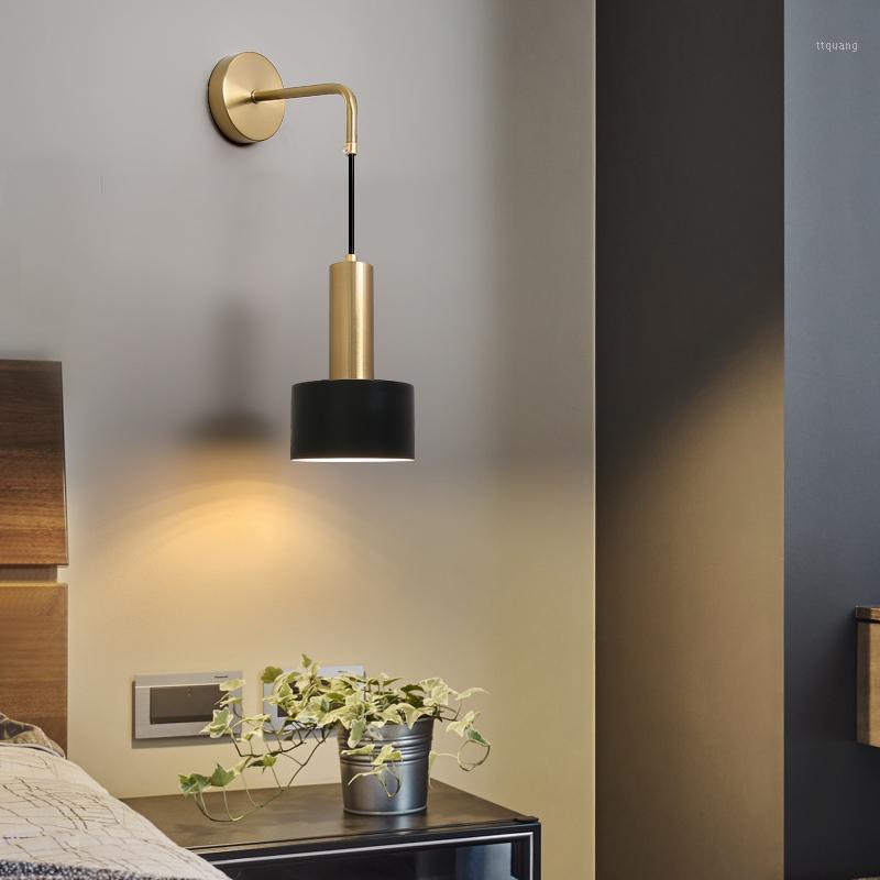 Postmodern Metal Wall Lamps Luxury Bedroom Bedside Light Nordic Minimalist Wall Light Living Room led Lights Decoration For1
Postmodern Metal Wall Lamps Luxury Bedroom Bedside Light Nordic Minimalist Wall Light Living Room led Lights Decoration For1