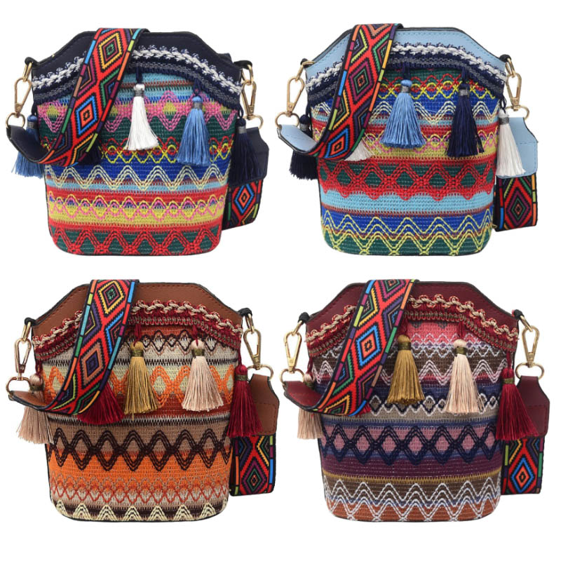 Retro Vintage Embroidery Boho Tote Messenger National Style Ethnic Shoulder Bag Tote Messenger Bag Hippie Crossbody 012701
Retro Vintage Embroidery Boho Tote Messenger National Style Ethnic Shoulder Bag Tote Messenger Bag Hippie Crossbody 012701