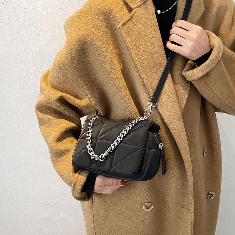 VeryMe Vintage Women Shoulder Bags Cloth Simple Chain Sling Bag Female Square Wallet Mini Bag Coin Purse bolsos marca lujo 2020, Black
VeryMe Vintage Women Shoulder Bags Cloth Simple Chain Sling Bag Female Square Wallet Mini Bag Coin Purse bolsos marca lujo 2020, Black
